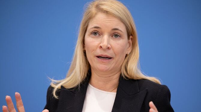 Neue Bahn-Strategie wird vorgestellt Neue Bahn-Strategie wird vorgestellt