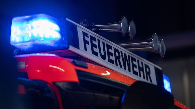 Feuerwehr - Symbolbild Feuerwehr - Symbolbild