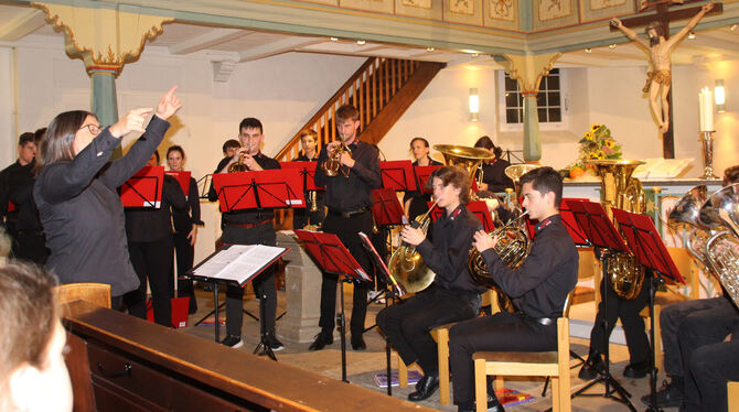 Der um 2011 gegründete Landesjugendposaunenchor des Evangelischen Jugendwerks in Württemberg begeisterte auf ganzer Linie.