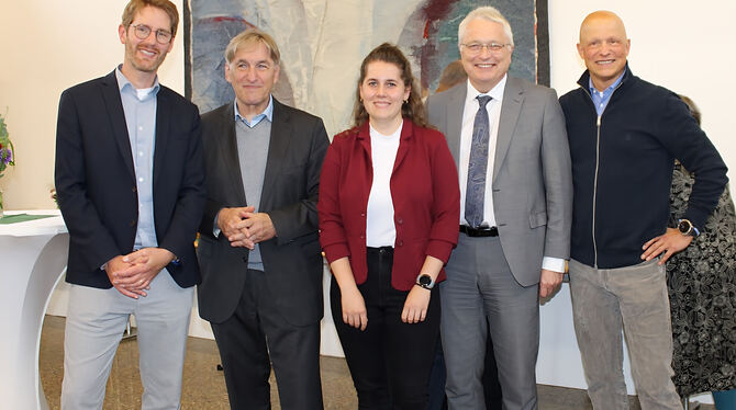 Redner beim Haus für alle Rommelsbach Freude herrschte bei (von links) Dr. Philipp Marquardt, Karl-Heinz Walter, Ricarda Rödler, Robert Hahn, Dr. Hans Hammann