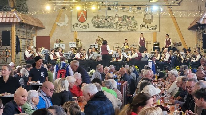 Die Musikantenscheune war am Sonntagnachmittag gut gefüllt.
