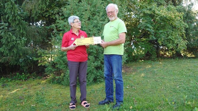 alb wegewart Gerahard Stolz und Doris Sautter kümmern sich um den Albsteig.