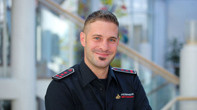 Steffen Mack (links) folgt als Kommandant auf Hartmut Holder. FOTOS: PR Steffen Mack (links) folgt als Kommandant auf Hartmut Holder. FOTOS: PR