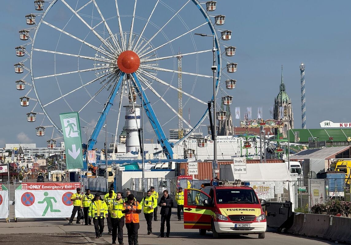Oktoberfest bleibt nach Bombendrohung vorerst geschlossen Oktoberfest bleibt nach Bombendrohung vorerst geschlossen