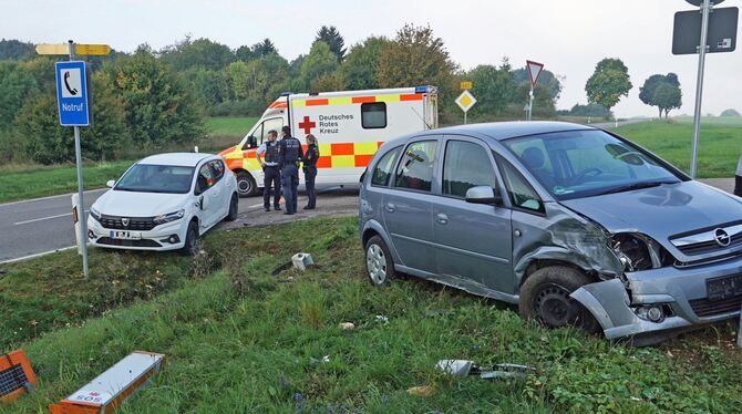 VU, Münsingen Zwei Leichtverletzte und 13.000 Euro Schaden ist die Bilanz dieses Unfalls bei Münsingen.