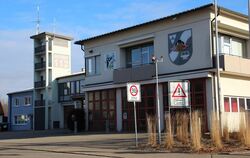Nicht mehr zeitgemäß: 1954 gebaute Feuerwehrhaus in der Goethestraße.  FOTOS: FÖRDER