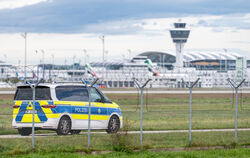Der Münchner Flughafen war am Wochenende wegen überfliegender Drohnen mehrere Stunden gesperrt. Nun ist eine Diskussion über di