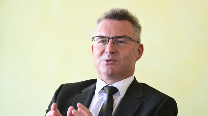 bwg, lsw, Updateme, Kommunen, Finanzen Achim Brötel, der Präsident des Deutschen Landkreistages, will das Pferd nicht von hinten aufzäumen.