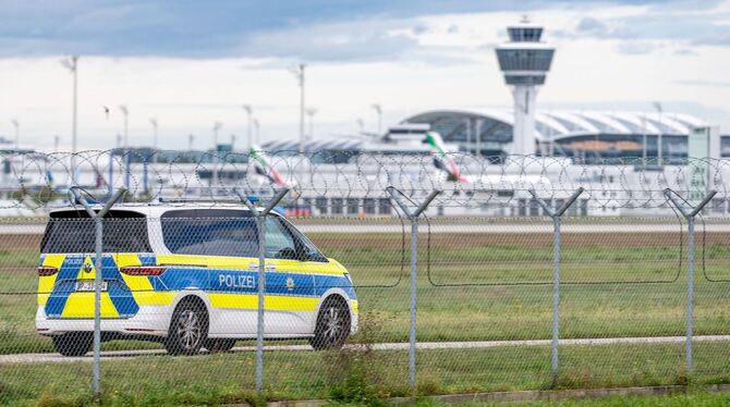 Nach Drohnensichtung am Flughafen München - Flugbetrieb