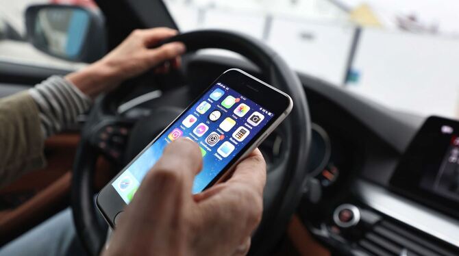 Handy am Steuer Handy am Steuer