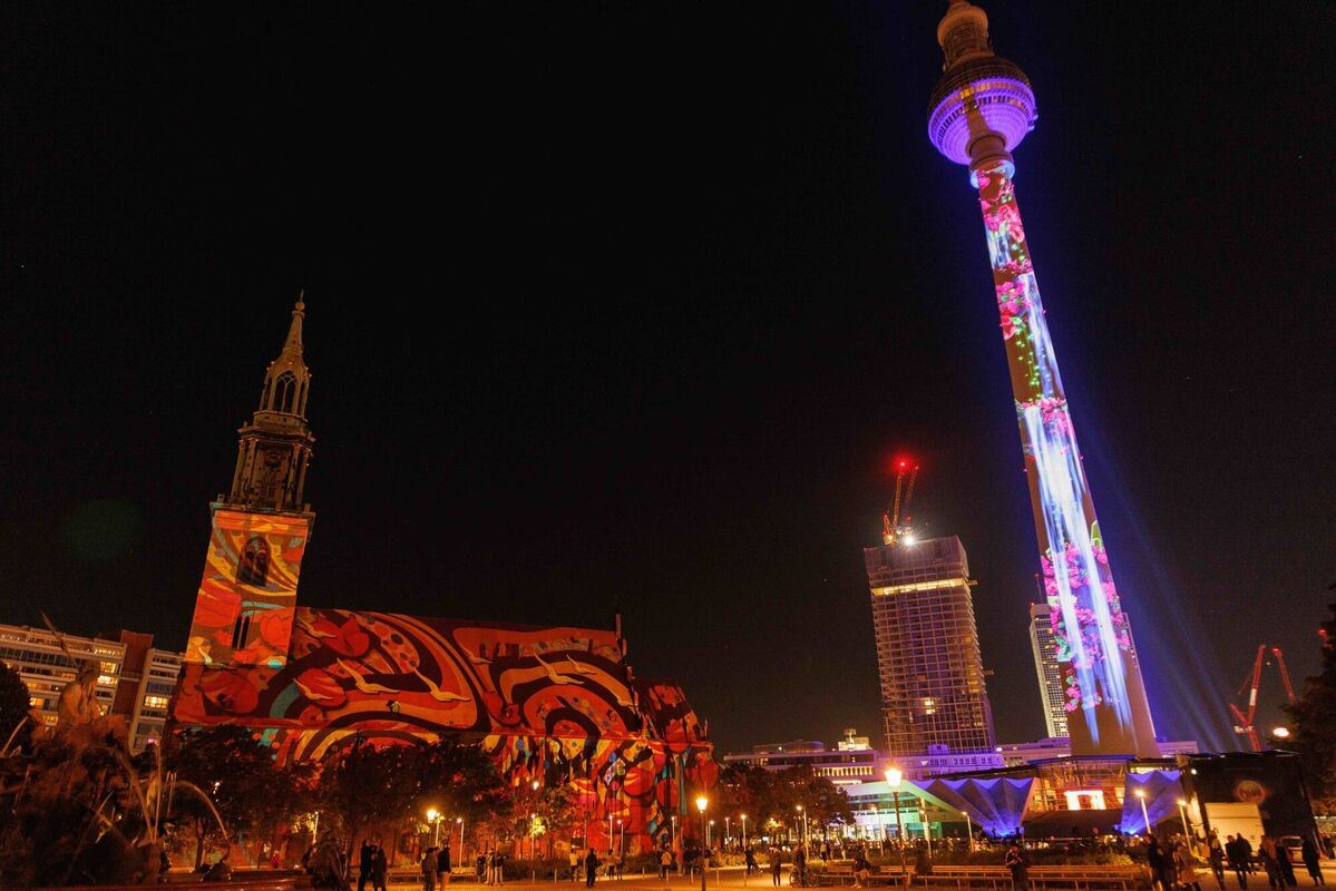 Probeleuchten für das Festival of Lights Berlin Probeleuchten für das Festival of Lights Berlin