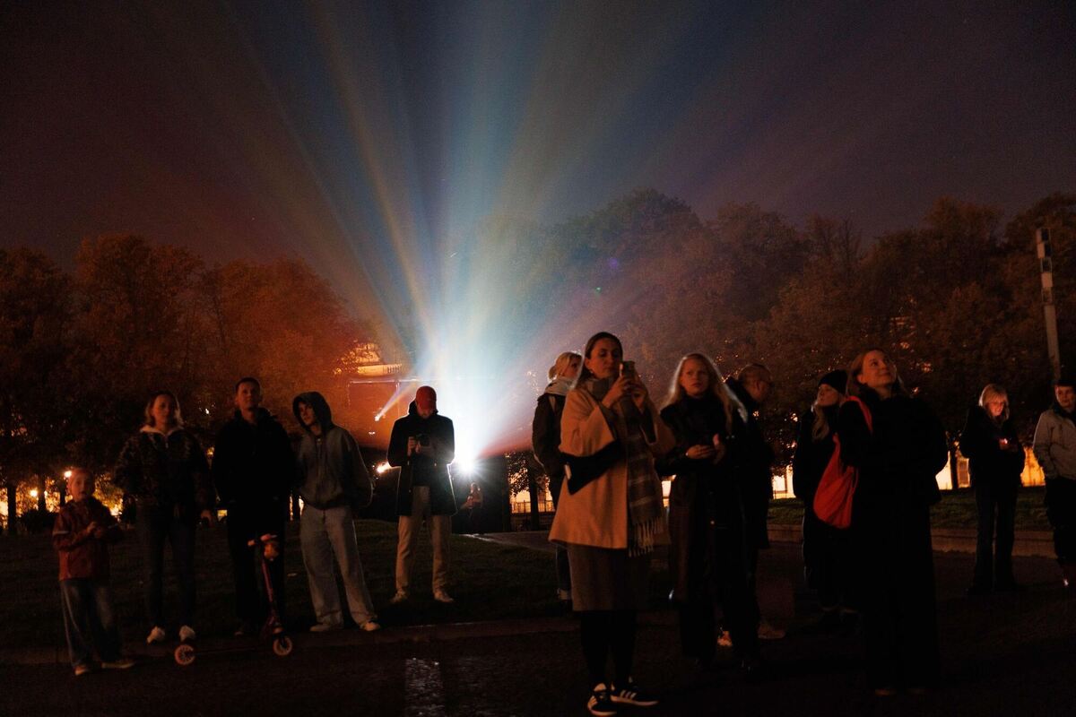 Probeleuchten für das Festival of Lights Berlin