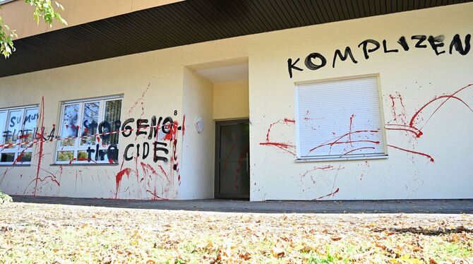 Parolen an CDU-Büro in Weingarten geschmiert Parolen an CDU-Büro in Weingarten geschmiert