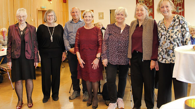 Das aktuelle Team des Treffs (von links): Inge Liebermann, Brigitte Noordermeer, Hans-Jörg Ginter, Gabriele Frank,  Brigitte Glü