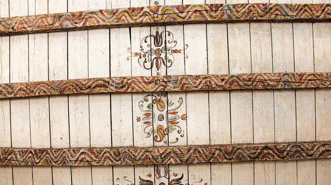 Bemalte Decke der Sondelfinger Stephanus-Kirche Eine Seltenheit ist die bemalte Decke der Stephanus-Kirche.