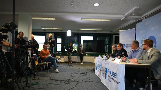 Nach dem Messerangriff auf die Bürgermeisterin von Herdecke Nach dem Messerangriff auf die Bürgermeisterin von Herdecke