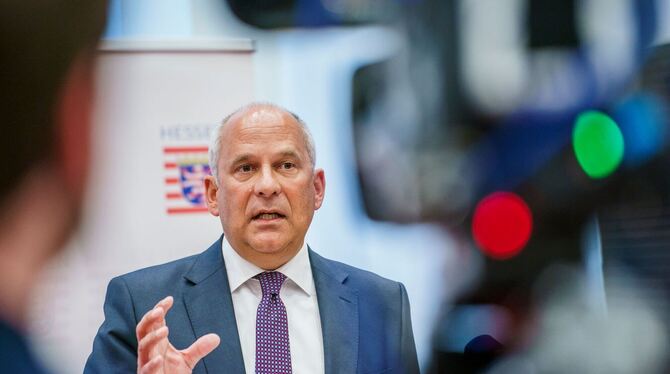 Ermittlungen gegen Frankfurter Polizisten Ermittlungen gegen Frankfurter Polizisten