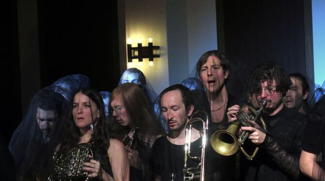 Stegreif Orchester, HMT, Herbstliche Musiktage Bad Urach Bruckner-Abend mit dem Berliner Stegreif Orchester in der Festhalle Bad Urach.