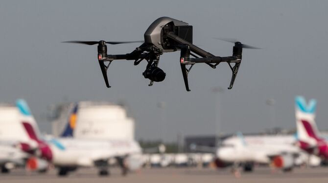 Drohne am Flughafen Drohne am Flughafen