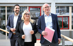 Sprachen mit dem GEA über das 50-jährige Bestehen der Reutlinger Kanzlei Voelker & Partner (von links): Stefan Seyfarth, Managin