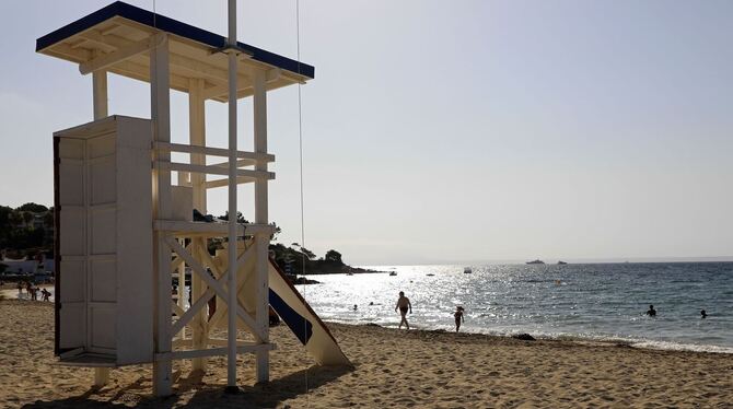 Ein Wachturm der Rettungsschwimmer auf Mallorca