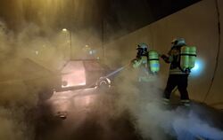 pm-217-2025 Foto 3_PKW-Brand_Feuerwehr Reutlingen