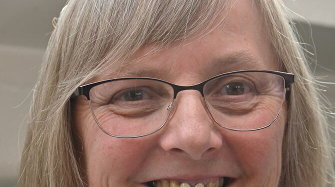 Martina Schaich legt täglich sechs Kilometer in Pfullingen zurück.