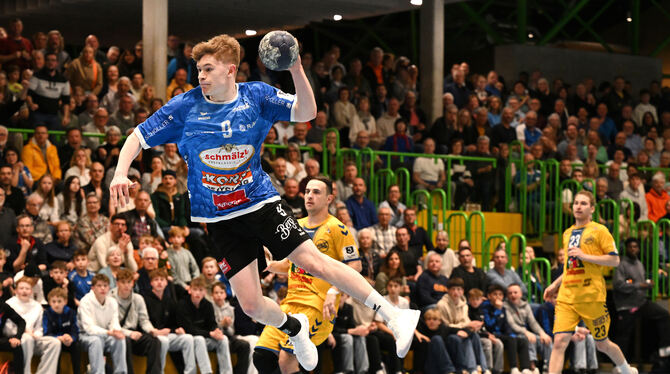 Überzeugt in Würzburg mit einer starken Leistung: Pfullingens Rechtsaußen Julius Schmidt.