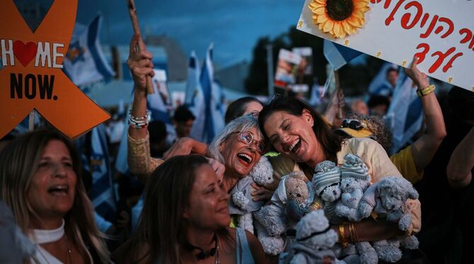 Nahostkonflikt - Israelis warten auf die Rückkehr der Geiseln