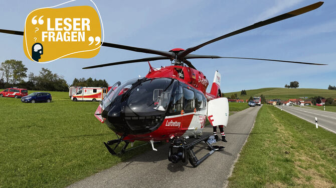 Leserfrage, Rettungseinsatz, Rettungshubschrauber, Feuerwehr, Sonnenbühl Im Fall des schweren Arbeitsunfalles von Sonnenbühl flog dieser Rettungshubschrauber den Schwerverletzten in eine Klinik.