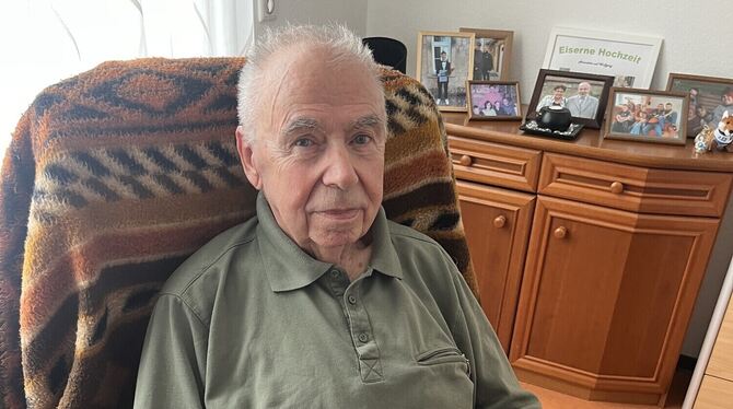 Wolfgang Herfter Zeitzeugen Zweiter Weltkrieg Wolfgang Herfter erinnert sich an viele Bombenangriffe auf Leipzig. Einmal wurde seine Schule getroffen.