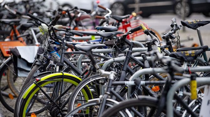 Fahrräder Fahrräder