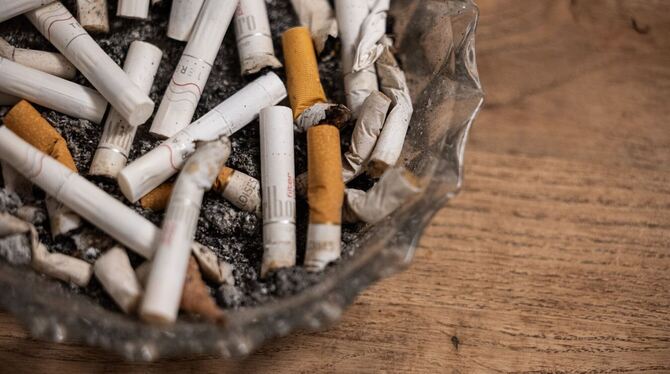 Aschenbecher - Zigaretten Aschenbecher - Zigaretten