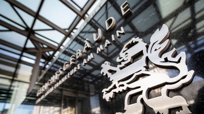 Der Eingang zum Oberlandesgericht in Frankfurt Der Eingang zum Oberlandesgericht in Frankfurt