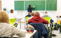 Schülerinnen und Schüler in der Region sind laut einer aktuellen Umfrage schlecht auf die Arbeitswelt vorbereitet.