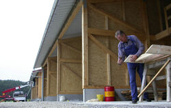 Eine neue Schuppenanlage - ähnlich wie hier in  Gomaringen -  soll in Gächingen nicht nur privilegierten Landwirten, sondern auc