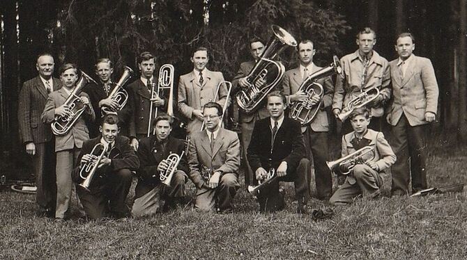 1950 gingen die Kleinengstinger Bläser an den Start, einfach waren die Anfänge nicht.  FOTO: VEREIN