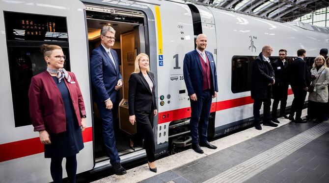 Premiere des neuen ICE L der Deutschen Bahn Premiere des neuen ICE L der Deutschen Bahn