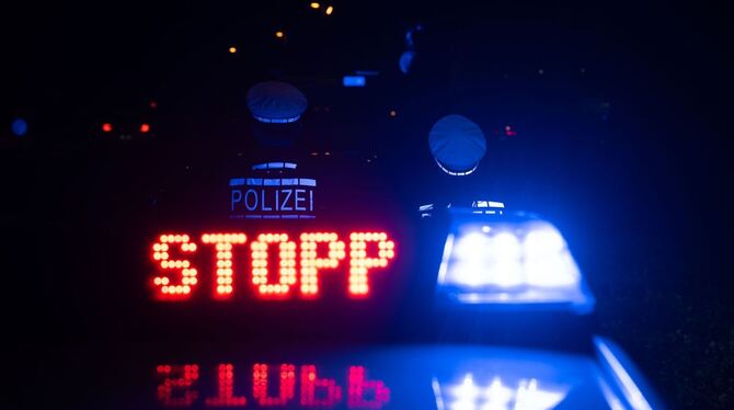 Polizei - Symbolbild Polizei - Symbolbild