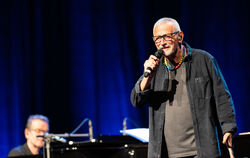 Rückblick auf ein reiches Leben: Konstantin Wecker bei seinem Auftritt in der Stadthalle Reutlingen.