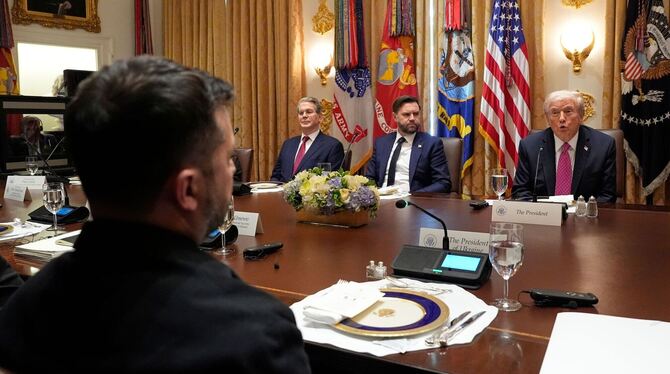 Trump empfängt Selenskyj im Weißen Haus Trump empfängt Selenskyj im Weißen Haus