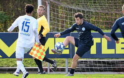 Erzielt sein drittes Saisontor: Young-Boys-Schienenspieler Albert Silov (rechts).
