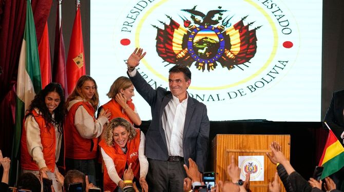 Ende der linken Ära in Bolivien: Paz gewinnt Präsidentenwahl