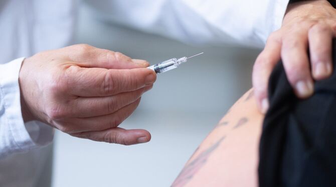 san, lsn, Gesundheit, Krankheiten Die Ständige Impfkommission empfiehlt Menschen ab 60 Jahren und Erwachsenen mit Grunderkrankungen, im Herbst eine Auffrischimpfu