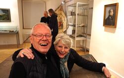 Interessierte Besucher schauten sich die neue Ausstellung über einen besonderen, bisher aber weniger berühmten Sohn Gammertingen