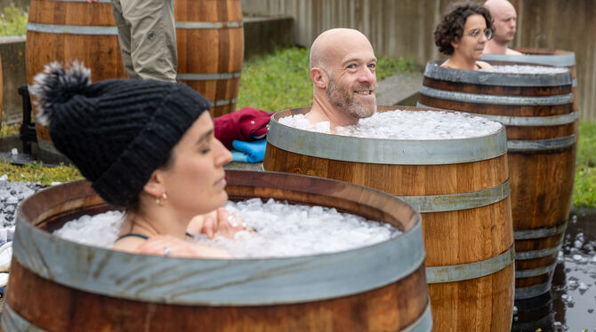 Eisbaden ist fester Bestandteil des Biohacking. Und es ist durchaus empfehlenswert zur Gesundheitsförderung, sagt die Tübinger M