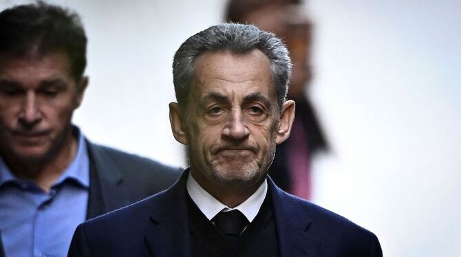 Haftantritt von Frankreichs Ex-Präsident Sarkozy Haftantritt von Frankreichs Ex-Präsident Sarkozy