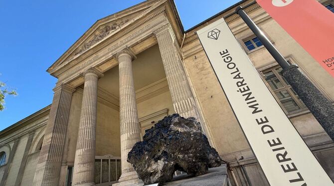 Seltene Goldnuggets im Naturkundemuseum in Paris gestohlen Seltene Goldnuggets im Naturkundemuseum in Paris gestohlen