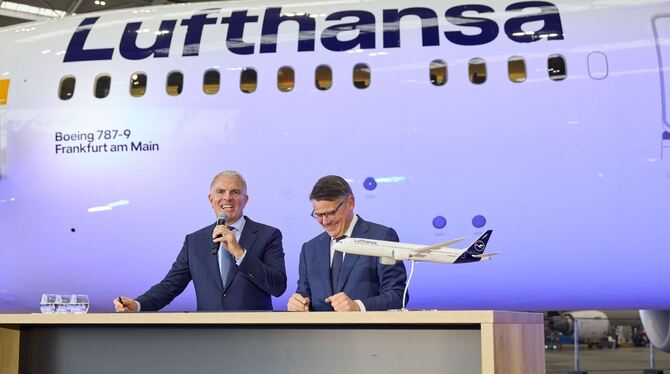 Taufe von Boing 787 auf den Namen »Frankfurt am Main« Taufe von Boing 787 auf den Namen »Frankfurt am Main«