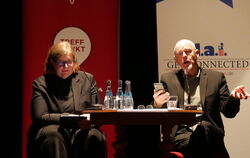 Tad Williams mit Anya Heise-von der Lippe vom englischen Seminar der Universität Tübingen.